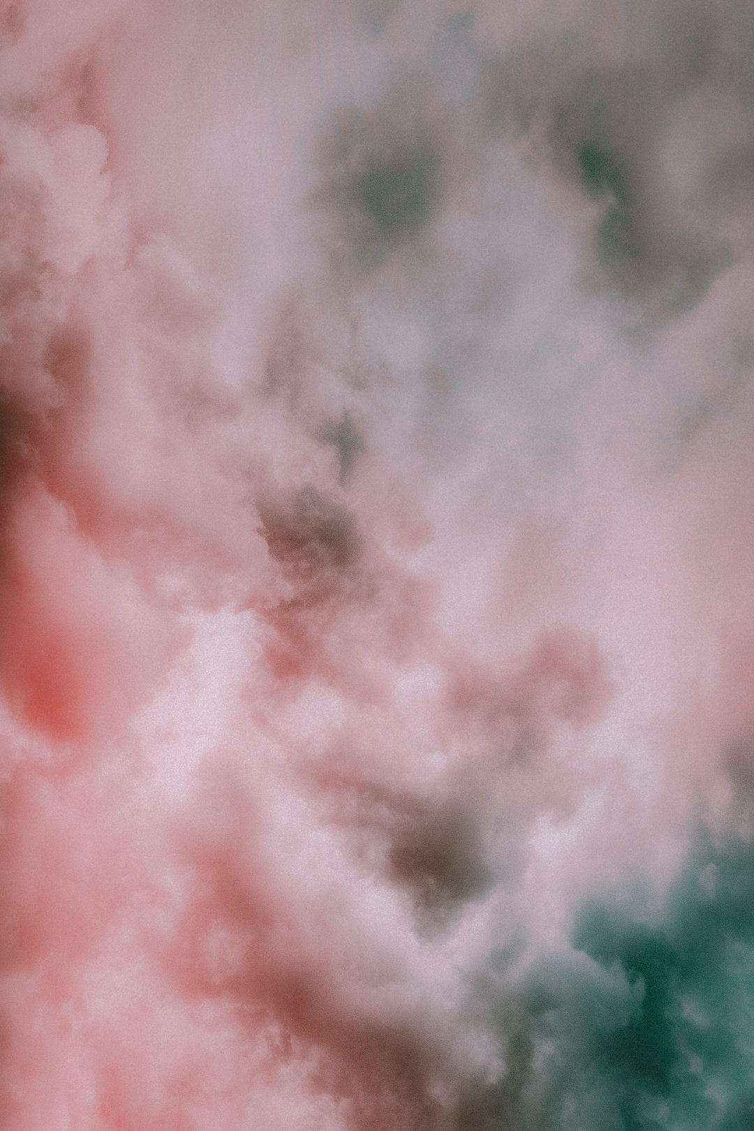 Vaping vs. Smoking: Which Habit is Less Harmful?