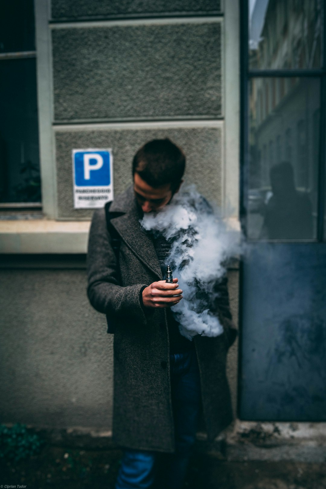 Vaping and Mental Health: The Research Behind the Cloud